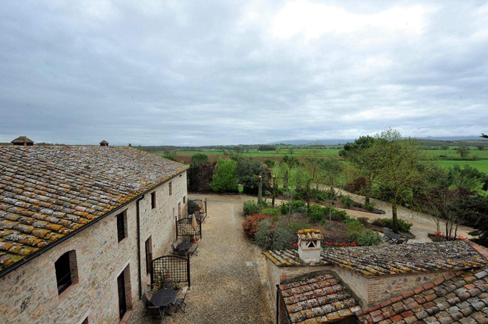 Fattoria Agriturismo Nerbona Villa Casole dʼElsa Exterior foto